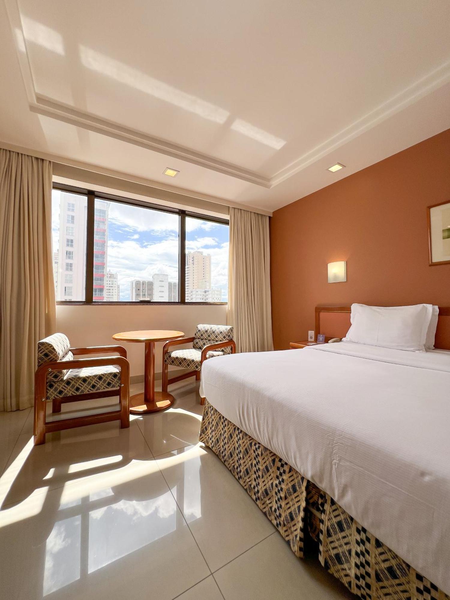 Castro'S Park Hotel Гояния Экстерьер фото